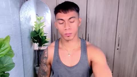 Snapshot of pinoymilker chatting on 10.21.25 ethan online show from 10.21.25
