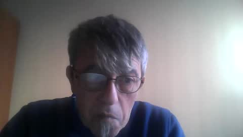 pipi2704 online show from 12.22.24