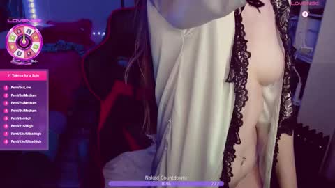 Snapshot of pirrate chatting on 10.28.25 Pirate Coco online show from 10.28.25