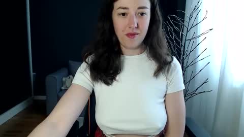 piscesgirl06 online show from 04.29.26