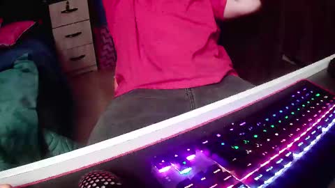 Snapshot of pisceslost chatting on 10.07.25 pisceslost online show from 10.07.25