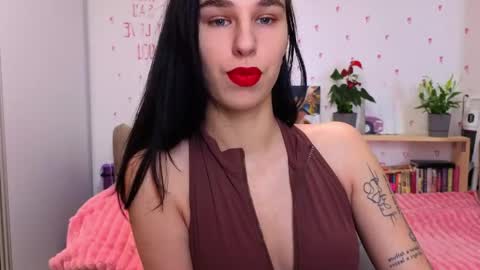 Snapshot of pixie_molly chatting on 05.18.26 Molly online show from 05.18.26