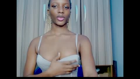 Ella online show from 07.26.26