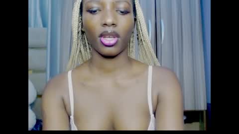 Ella online show from 07.29.26
