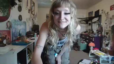 pixielovely online show from 07.03.26