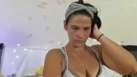 Snapshot of pixieluxxx chatting on 04.28.26 PixieLuxXx online show from 04.28.26