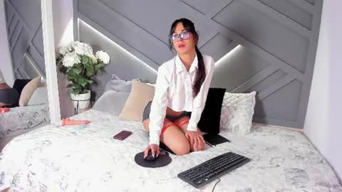 Snapshot of pixivee chatting on 07.26.26 pixivee online show from 07.26.26