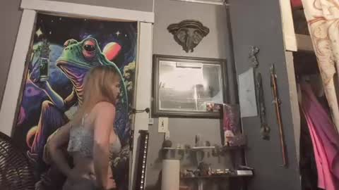 pizzedwife online show from 07.20.26