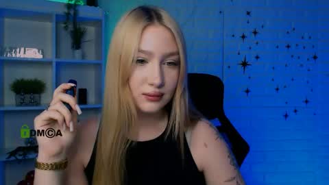 Sophie online show from 05.26.26