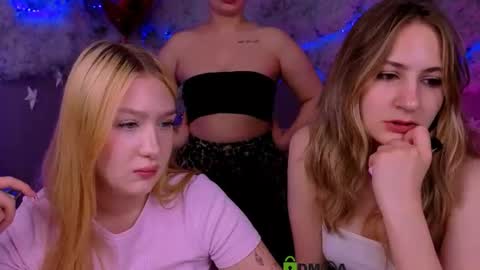Sophie online show from 06.25.26