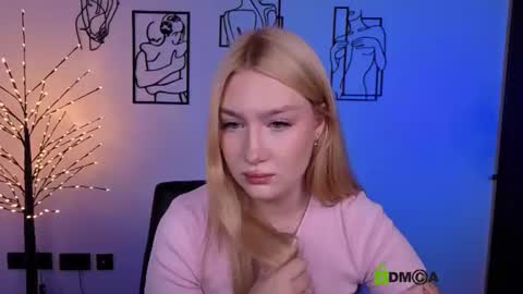 Sophie online show from 07.18.26