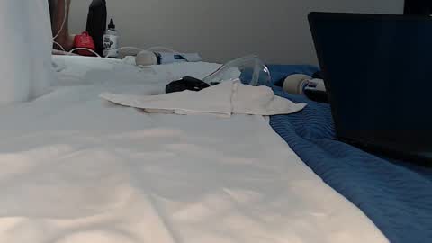 PlayfulPinkKitty online show from 12.15.25