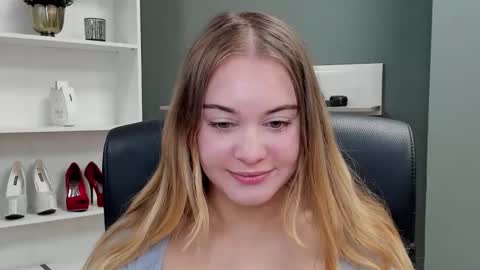 Valeria online show from 09.28.25