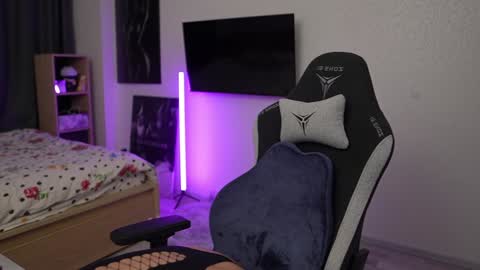 21 y.o Mila online show from 03.05.25