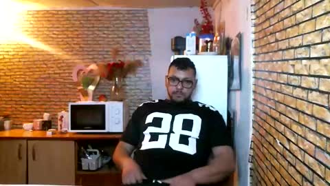 Snapshot of pleas3s_sweet chatting on 02.15.26 pleas3s_sweet online show from 02.15.26