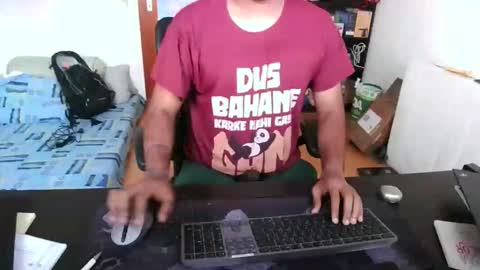 Snapshot of pleasure5845 chatting on 11.13.25 Sam online show from 11.13.25