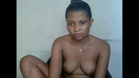 Snapshot of plumnjuicyx chatting on 02.16.25 plumnjuicyx online show from 02.16.25