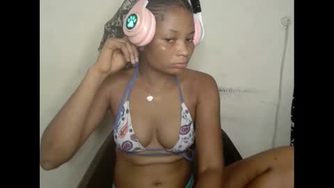 Snapshot of plumnjuicyx chatting on 03.04.25 plumnjuicyx online show from 03.04.25