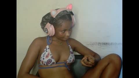 Snapshot of plumnjuicyx chatting on 03.04.25 plumnjuicyx online show from 03.04.25