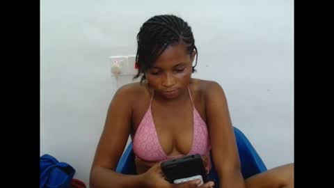 Snapshot of plumnjuicyx chatting on 10.14.25 plumnjuicyx online show from 10.14.25