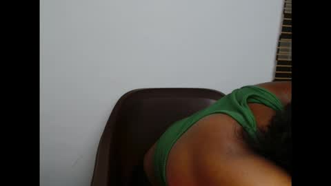 Snapshot of plumnjuicyx chatting on 10.22.25 plumnjuicyx online show from 10.22.25