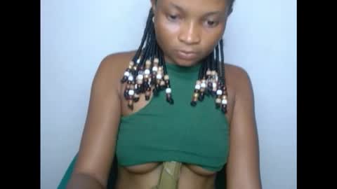 Snapshot of plumnjuicyx chatting on 11.11.25 plumnjuicyx online show from 11.11.25