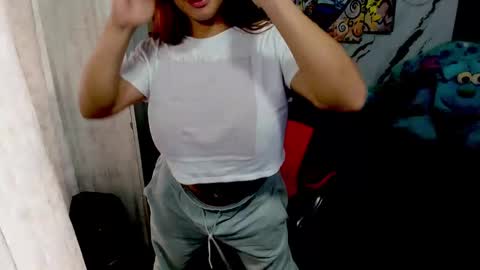 Snapshot of pocahontas_98113116 chatting on 10.02.25 lesly pagina azul pocahontas982 online show from 10.02.25