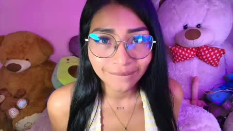 Nicole online show from 06.10.26