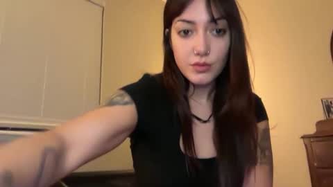 Snapshot of pocketnikki chatting on 03.05.25 pocketnikki online show from 03.05.25