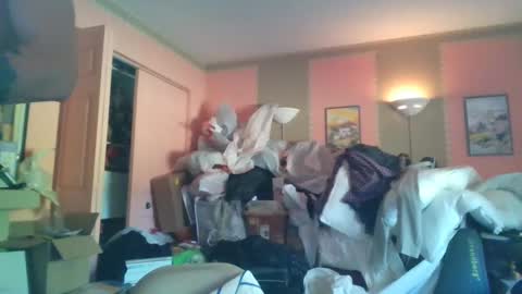 Snapshot of polishrifle3 chatting on 02.12.25 jaws online show from 02.12.25