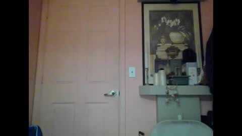 Snapshot of polishrifle3 chatting on 09.19.25 jaws online show from 09.19.25