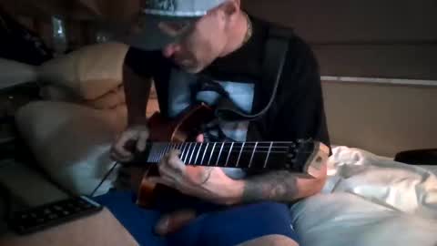 Snapshot of polishrifle3 chatting on 09.29.25 jaws online show from 09.29.25