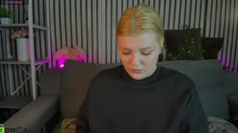 Polly online show from 04.27.26
