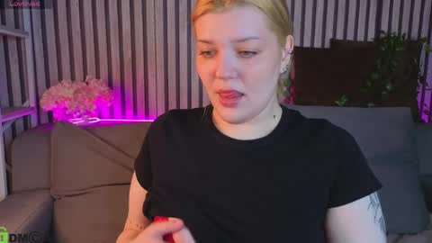 Polly online show from 04.29.26