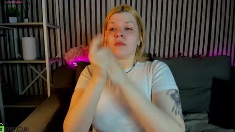 Polly online show from 05.11.26