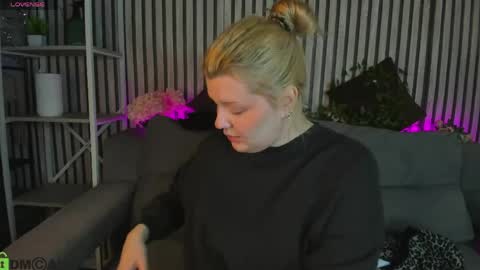Polly online show from 05.23.26