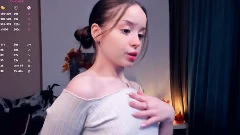 Snapshot of polly_dollie_ chatting on 10.25.25 Renet online show from 10.25.25