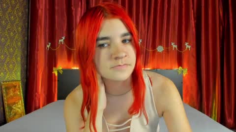 Snapshot of polly_love_ chatting on 12.24.24 Polly online show from 12.24.24