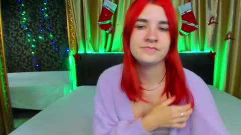 Snapshot of polly_love_ chatting on 12.25.24 Polly online show from 12.25.24
