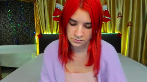 Snapshot of polly_love_ chatting on 12.25.24 Polly online show from 12.25.24