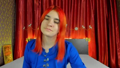 Snapshot of polly_love_ chatting on 12.30.24 Polly online show from 12.30.24
