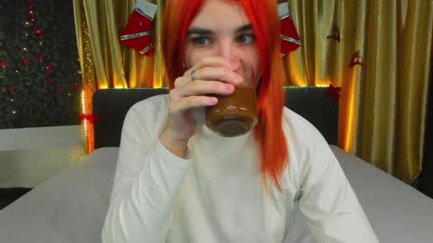 Snapshot of polly_love_ chatting on 01.05.25 Polly online show from 01.05.25