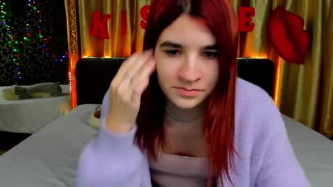 Snapshot of polly_love_ chatting on 02.13.25 Polly online show from 02.13.25