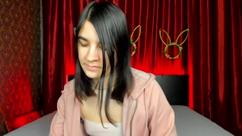 Polly online show from 04.11.26