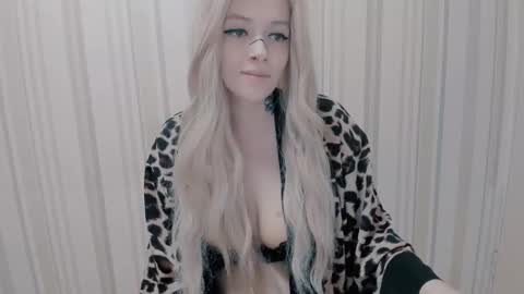 Polly online show from 10.09.25