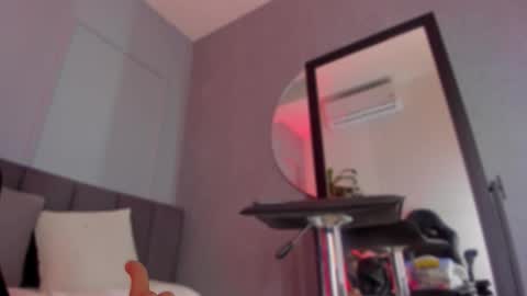 POLLY online show from 11.24.25