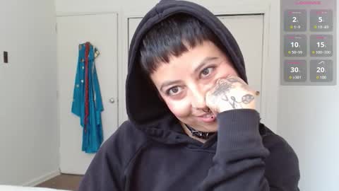 Snapshot of poly_mer chatting on 02.19.25 Poly online show from 02.19.25