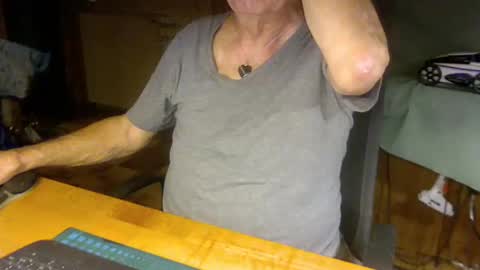 Snapshot of pomme1949 chatting on 02.02.25 pomme1949 online show from 02.02.25