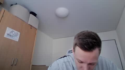 Snapshot of pommesmiteiscreme chatting on 03.02.25 pommesmiteiscreme online show from 03.02.25
