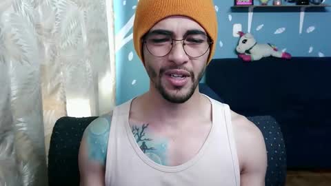 Snapshot of ponzothc chatting on 11.01.25 ponzothc online show from 11.01.25